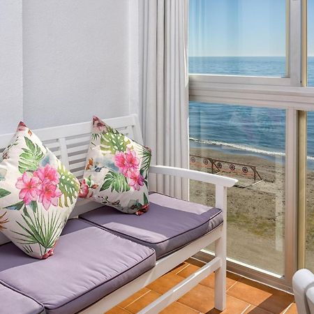 Amazing Sea View Apartment And Relax Area Rincon de la Victoria Luaran gambar