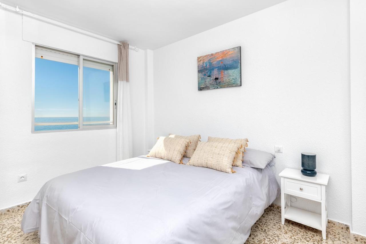 Amazing Sea View Apartment And Relax Area Rincon de la Victoria Luaran gambar
