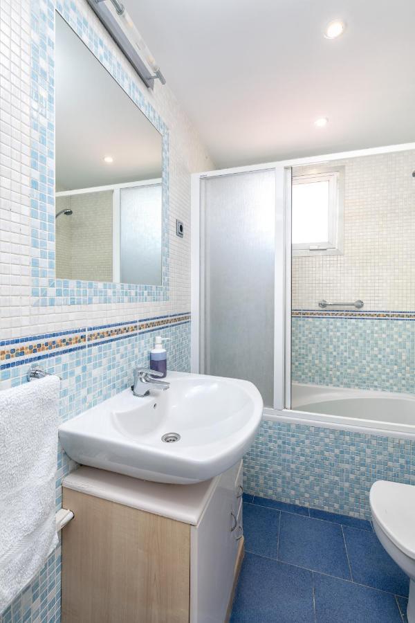 Amazing Sea View Apartment And Relax Area Rincon de la Victoria Luaran gambar