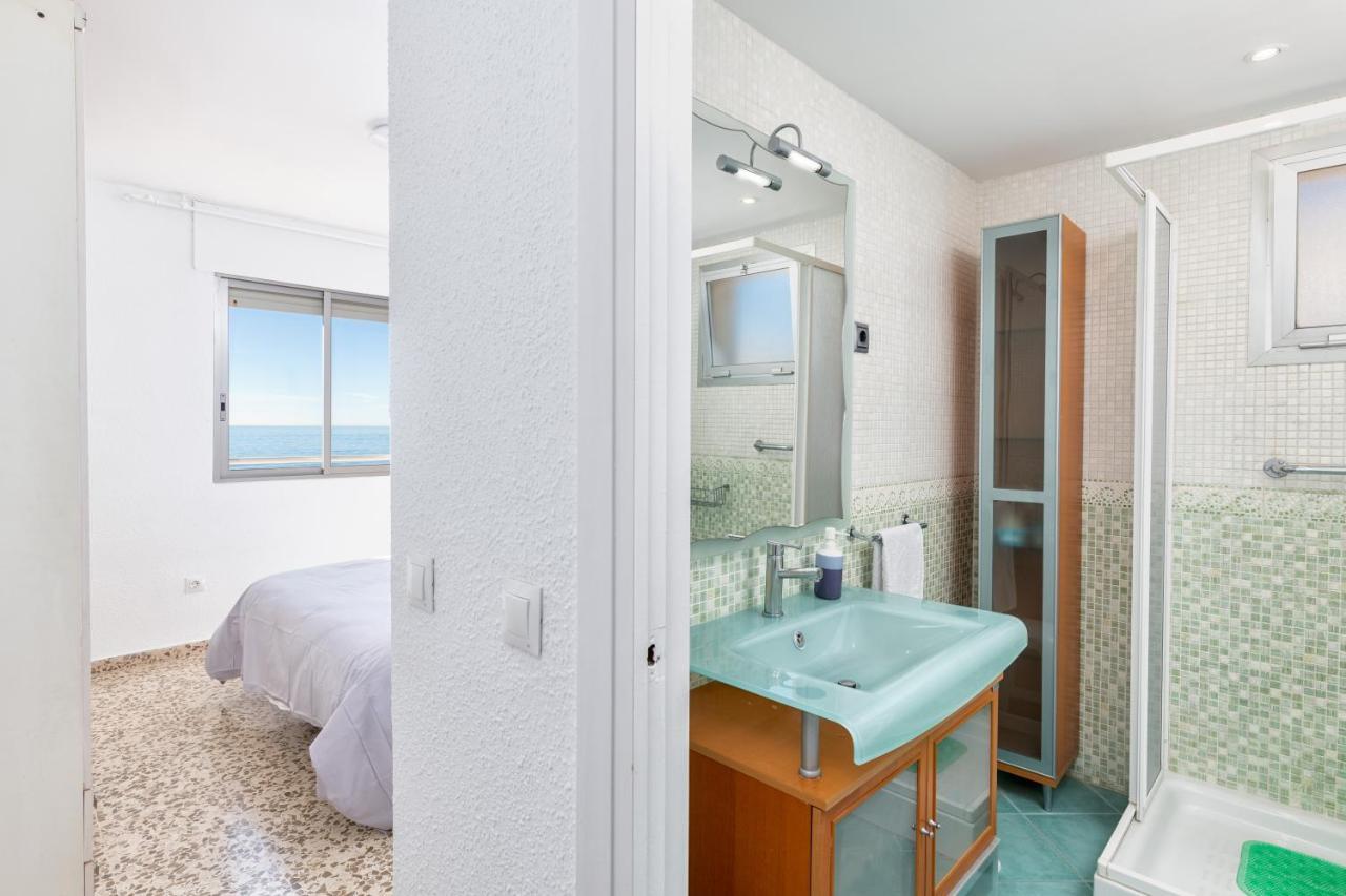 Amazing Sea View Apartment And Relax Area Rincon de la Victoria Luaran gambar