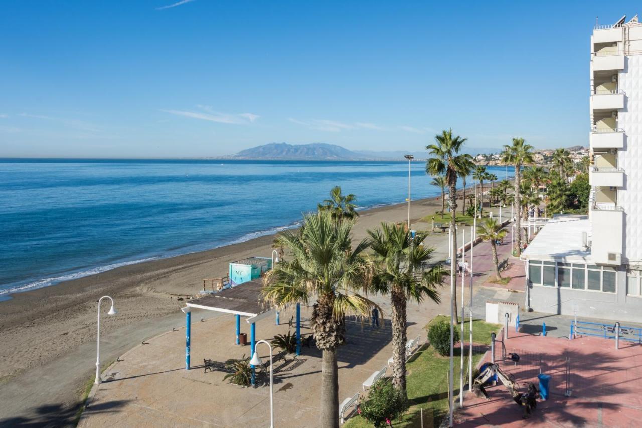 Amazing Sea View Apartment And Relax Area Rincon de la Victoria Luaran gambar