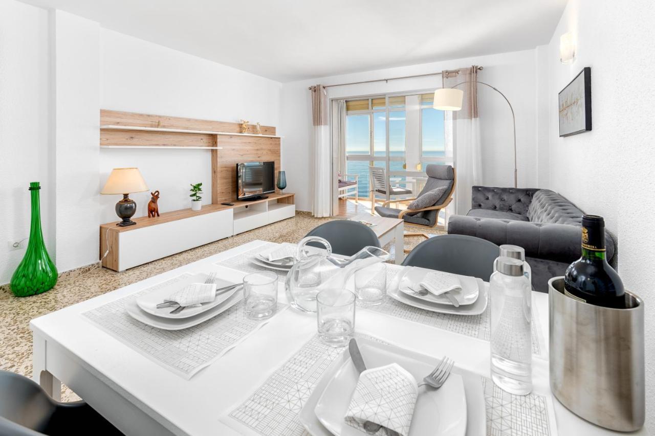 Amazing Sea View Apartment And Relax Area Rincon de la Victoria Luaran gambar